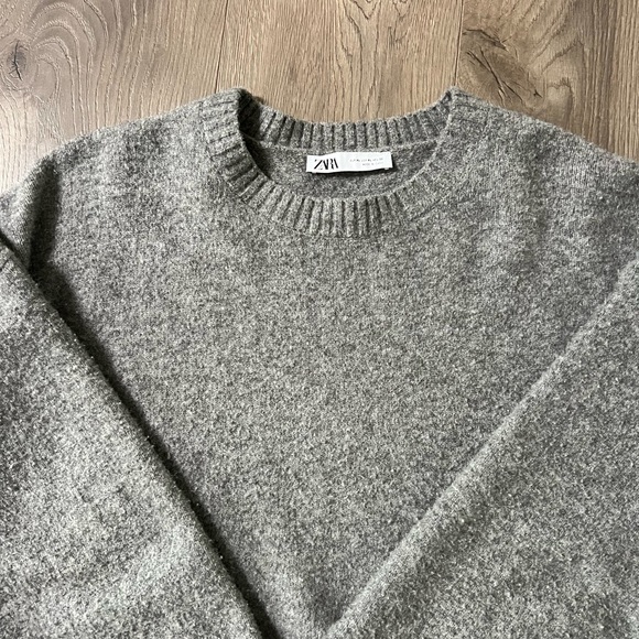 Zara Basic Soft Knit Sweater - Picture 3 of 4